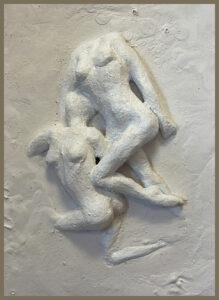 Together 4, Gips/Keramik Wandrelief, Breite 42 cm, Höhe 52 cm