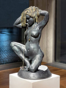 Serena, Bronze, Höhe 87 cm Breite 53 cm Gewicht 60 Kg